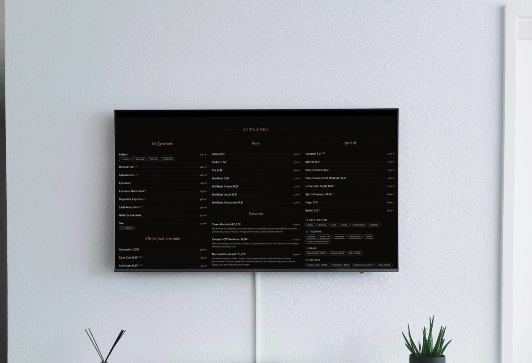 Digitale Speisekarte des Servire Hub auf einem Bildschirm