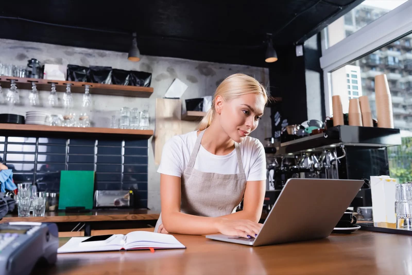 Print-Hub Druckstation im Restaurant