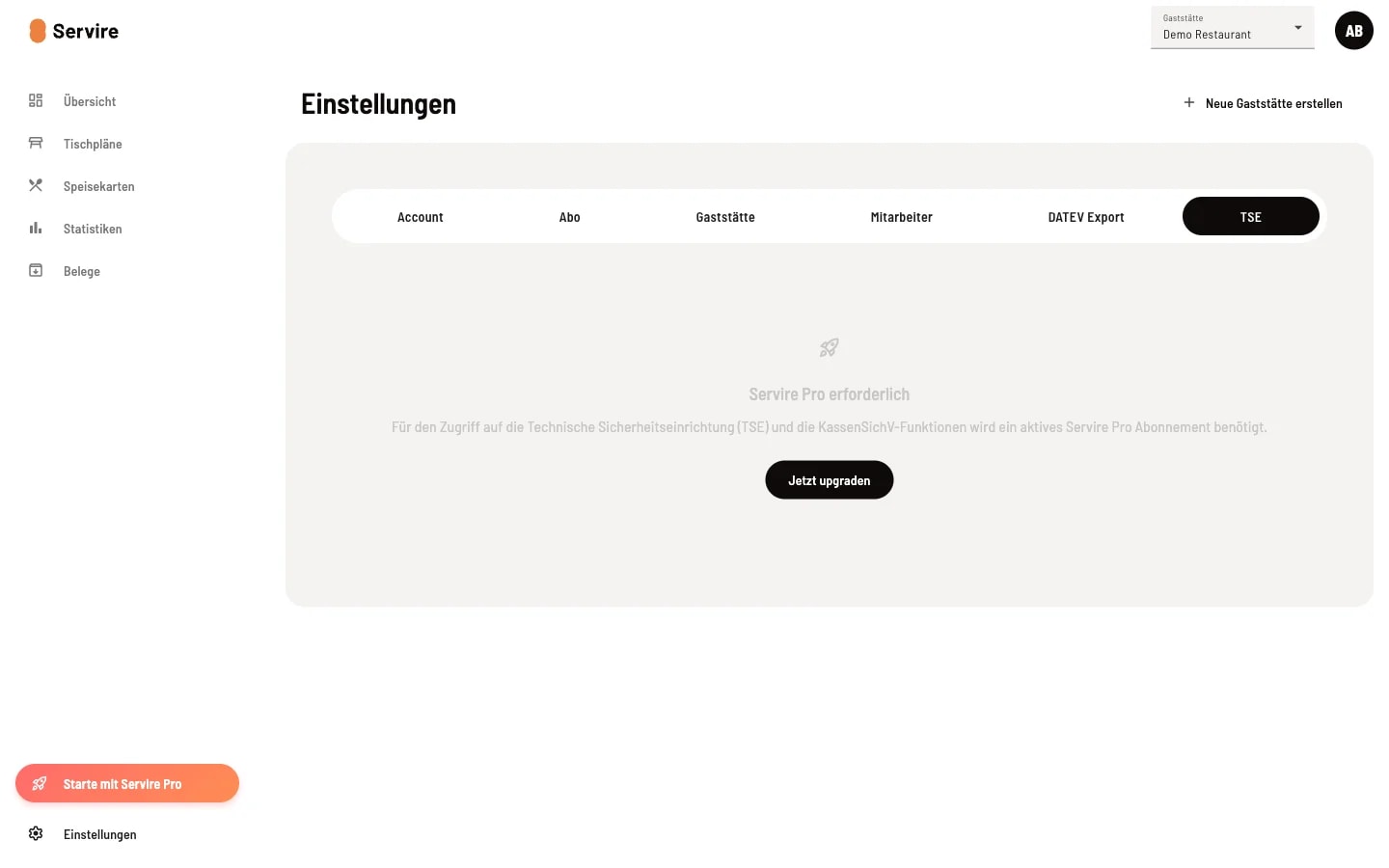 TSE-Tab im Web desk mit Hinweis 'Servire Pro erforderlich' und Jetzt-upgraden-Button