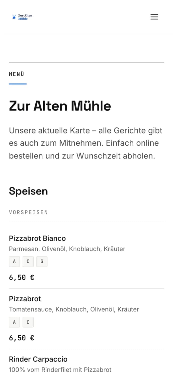 Speisekarten-Seite der Webseite auf dem Handy mit Einleitung, Kategorie Vorspeisen, Allergen-Kürzeln und Preisen